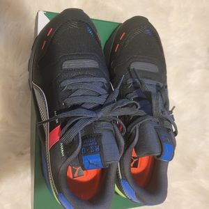 Puma shoes worn once